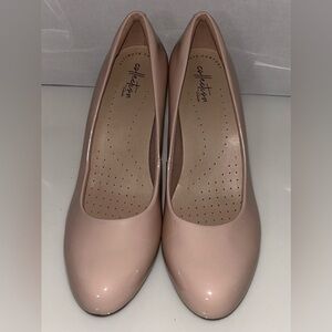 Clarks Adriel Viola Patent Leather Heels Dusty Pink‎ Womens Size 9